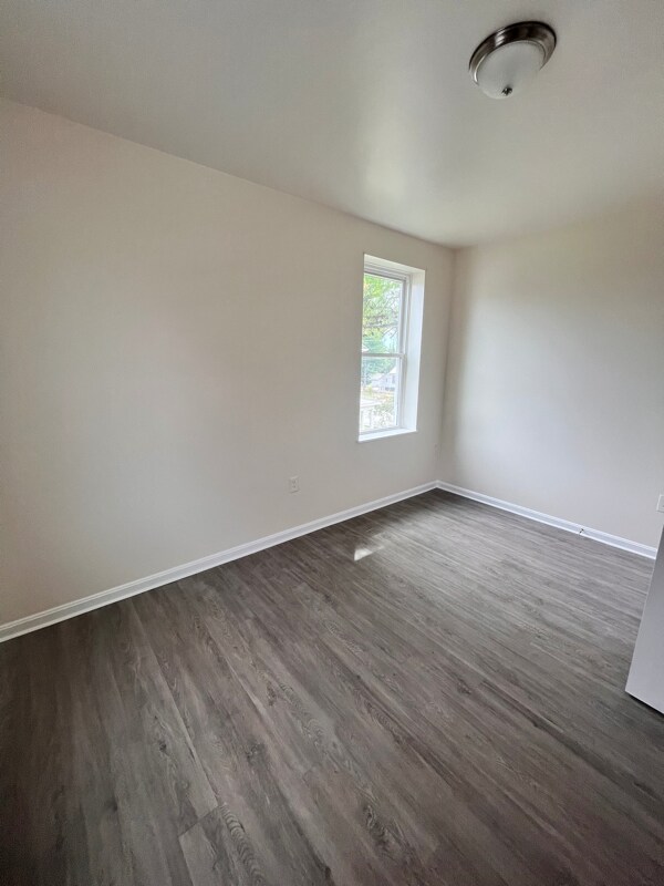 Building Photo - 213 W Court St