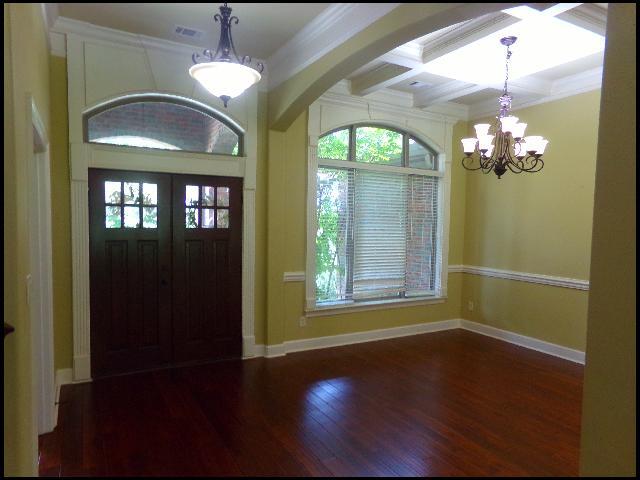 Building Photo - 111 Chelle Ln