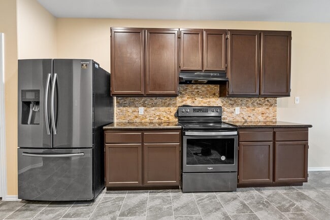 Building Photo - 5529 Shorthorn Dr