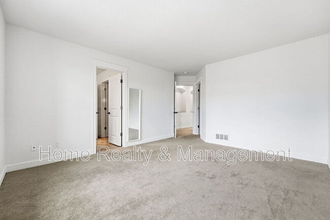 Building Photo - 14325 N Santa Fe St