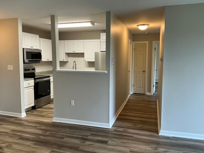Building Photo - 2315 Cromwell Hills Dr
