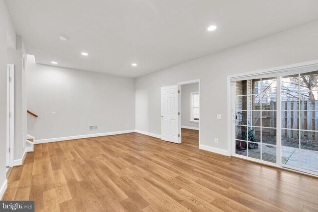 Building Photo - 9249 Laurel Ridge Crossing Rd