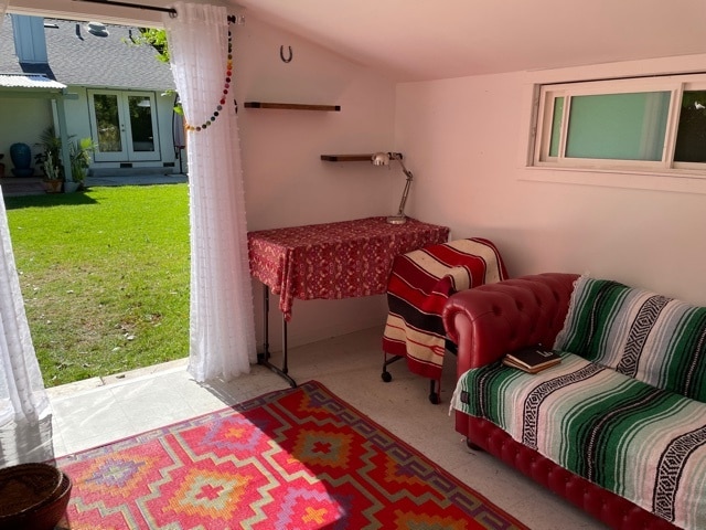 Int. Shed/office - 22427 Clarendon St