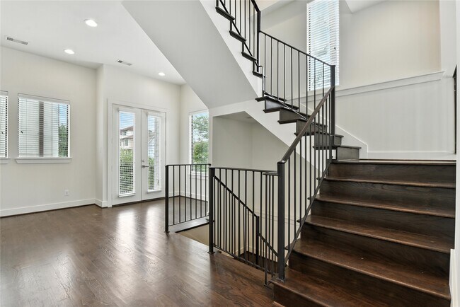 Building Photo - 1611 Spring St