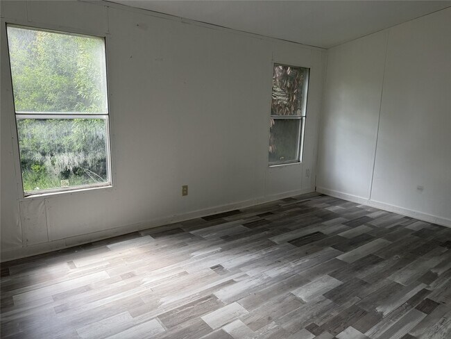 Building Photo - 16926 W Hammon