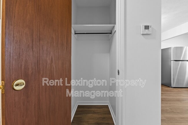 Building Photo - 4021 Victoria Way