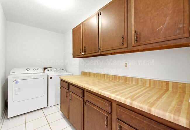 Building Photo - 6009 Leafwood Cir