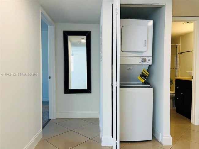 Building Photo - 770 Claughton Island Dr