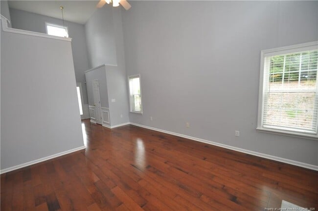 Building Photo - 806 Brickstone Dr