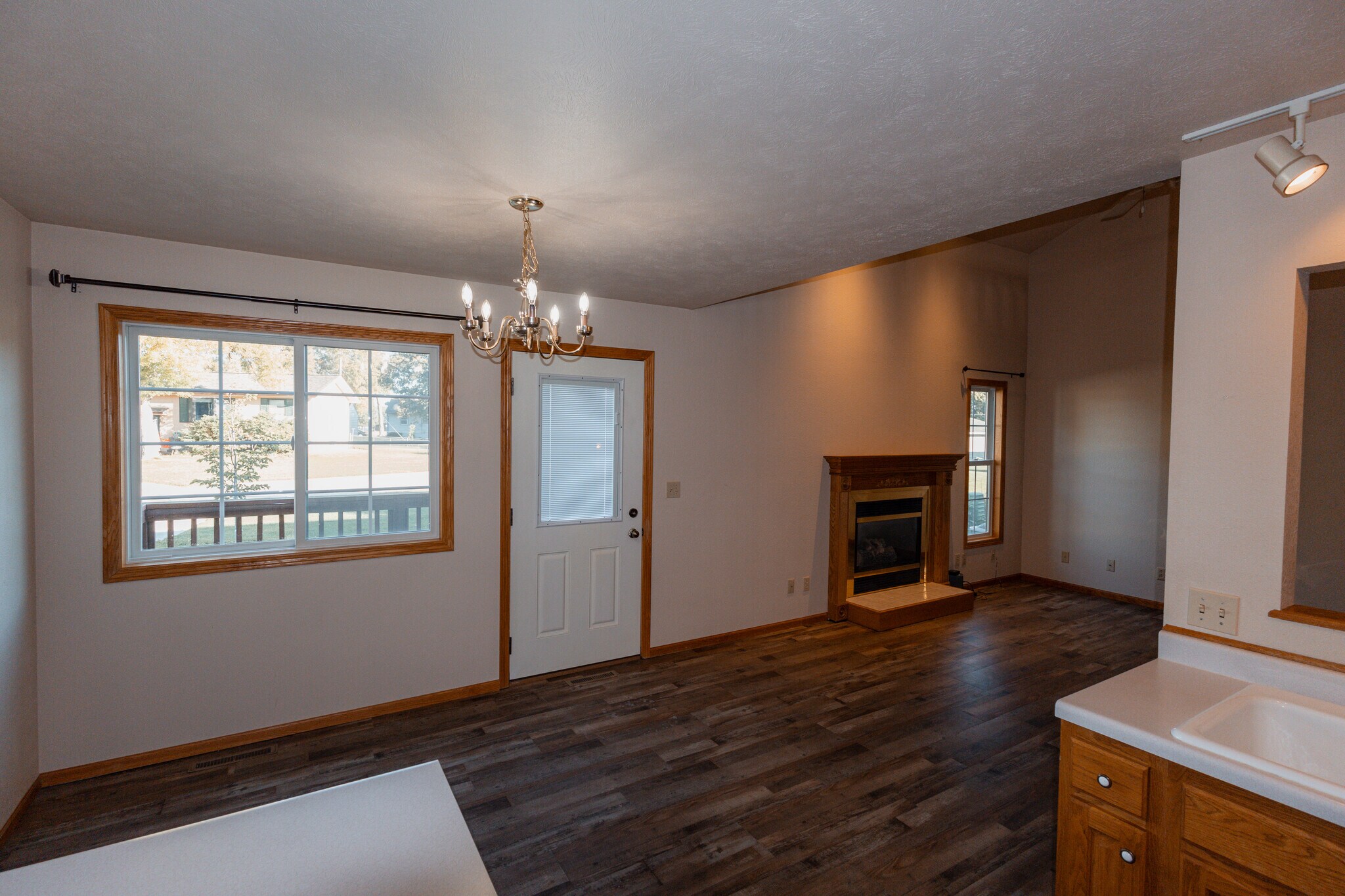 Building Photo - 1004 N 10th St