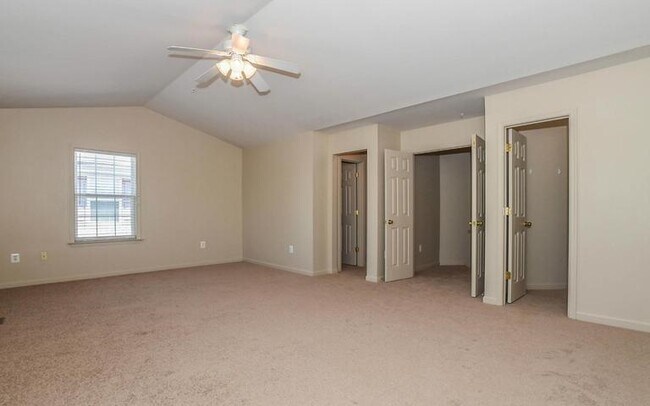 Building Photo - 2109 Bristol Dr