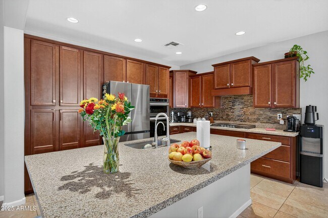 Building Photo - 8984 W Diana Ave