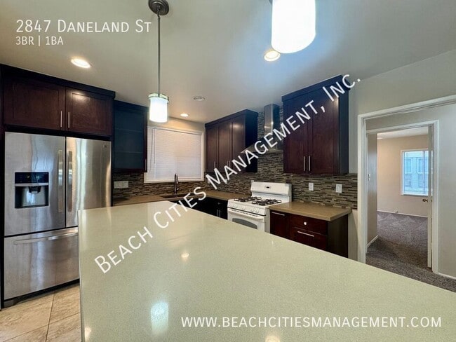 Building Photo - 2847 Daneland St