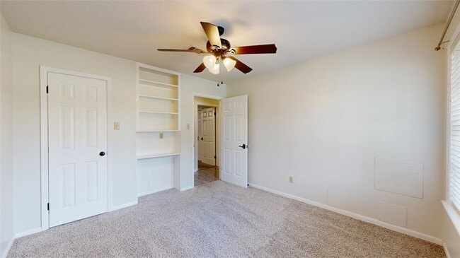 Building Photo - 3800 Windridge Dr