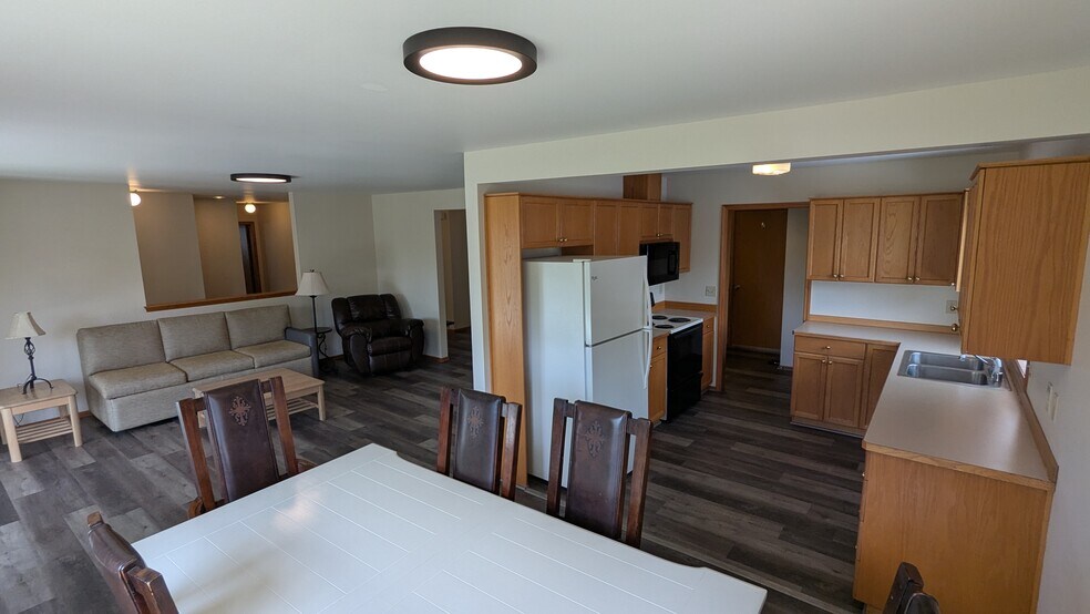 Open Floor Plan - 517 Main Place