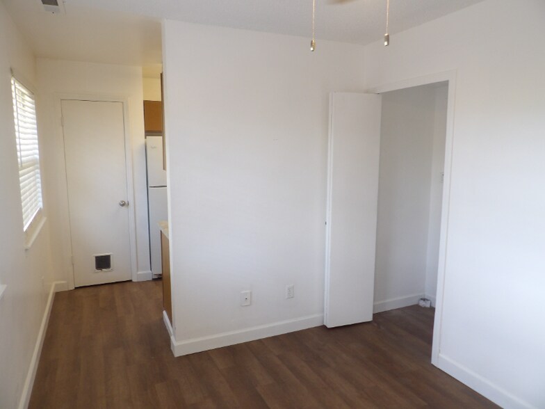 Building Photo - 1633 Manitou Blvd