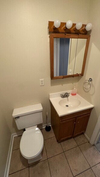 Building Photo - 204 Avondale Ave