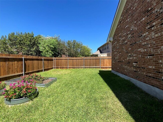 Building Photo - 3004 Edgecreek Pl