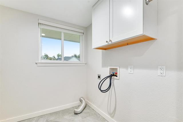 Building Photo - 3330 Darvany Dr