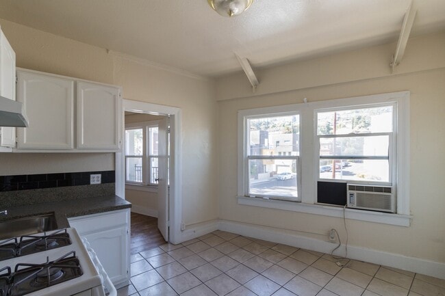 Primary Photo - 1840 Glendale Blvd