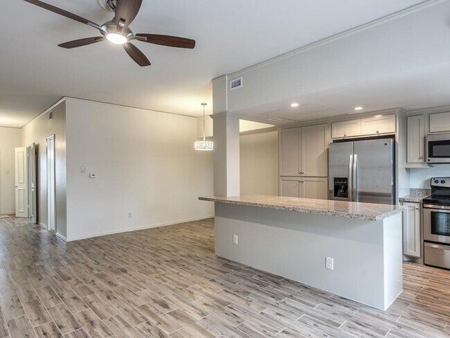 Building Photo - 14703 Barryknoll Ln