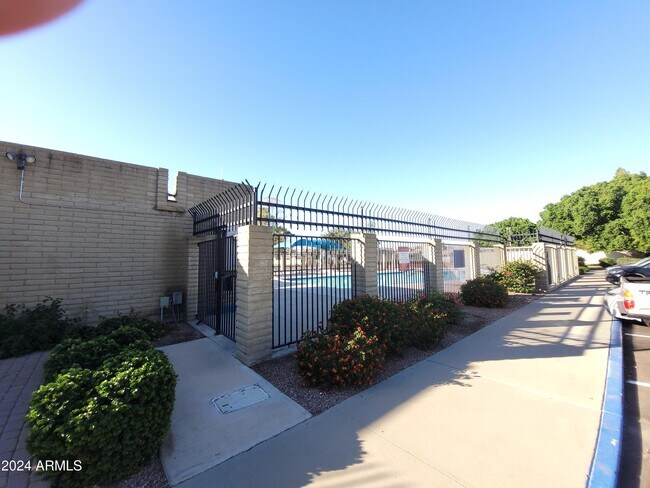 Building Photo - 13403 N 24th Ln