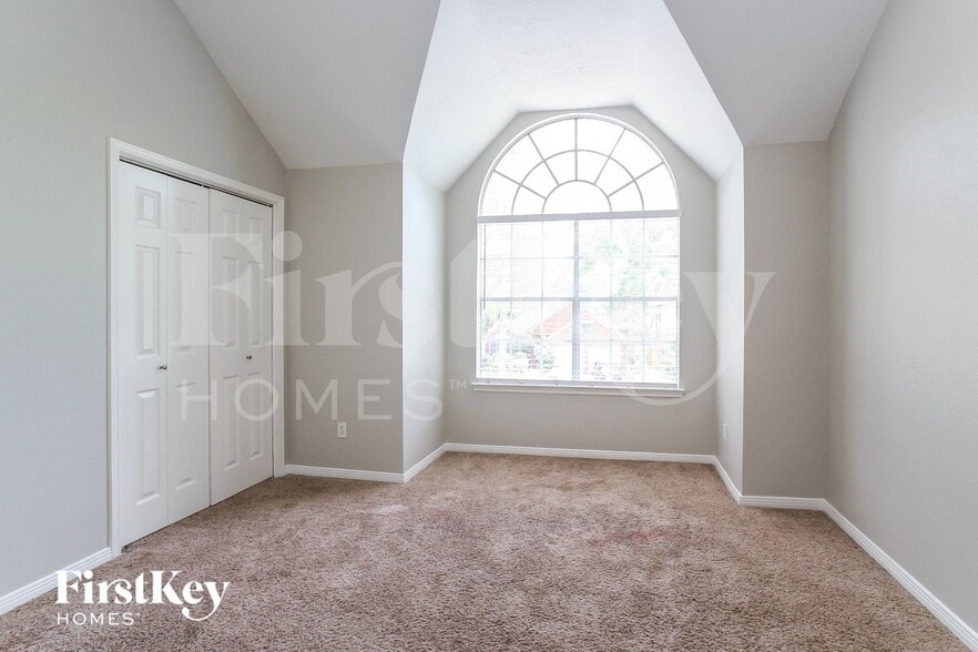 Building Photo - 5003 Maple Brook Ln