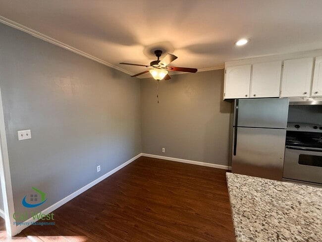 Building Photo - $2600 - 2 Beds/1 Bath Updated Condo in Gilroy