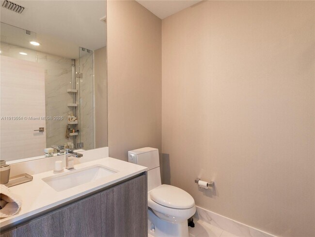 Building Photo - 801 S Miami Ave