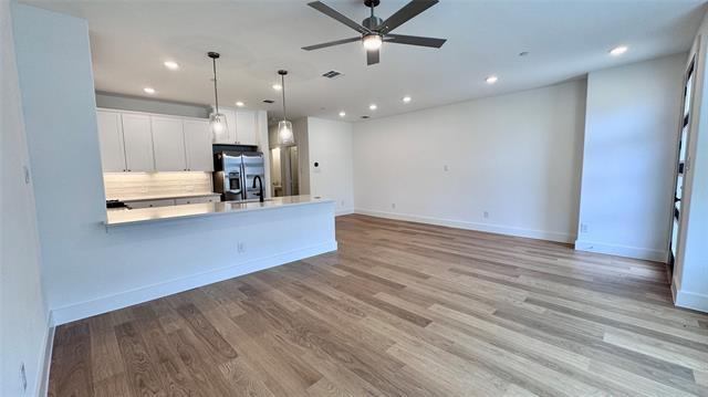 Building Photo - 2546 Campden Mews