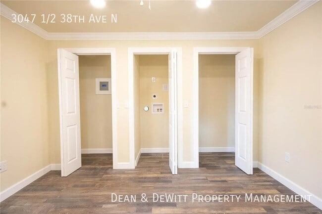 Building Photo - 3047 1/2 38th Ave N-