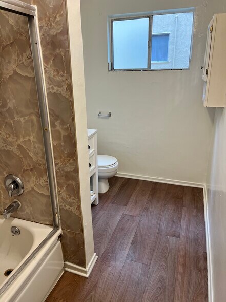 restroom - 920 S Fann St