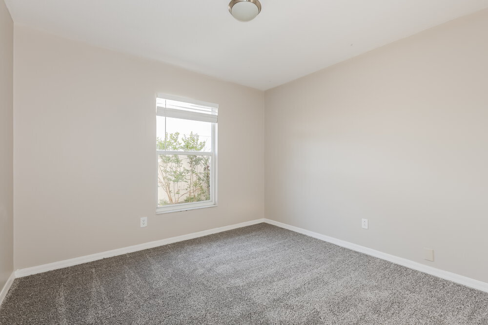 Building Photo - 9726 Cypress Pond Ave