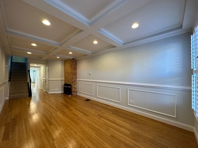 Building Photo - Charming 3 Bedroom/2.5 Bathroom Townhome in Fells Point, Baltimore, MD!