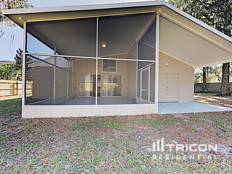 Building Photo - 3910 Creek Woods Dr