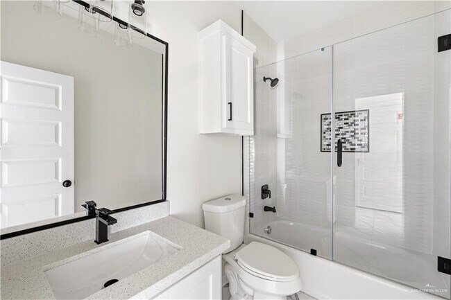 Building Photo - 23 N Abesam Ave