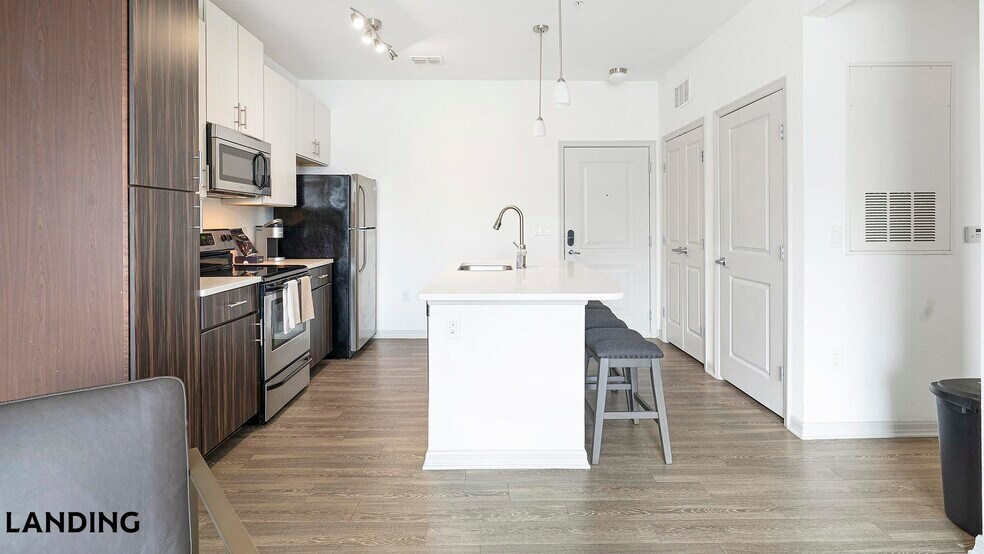 Building Photo - 9301 Summit Centre Way