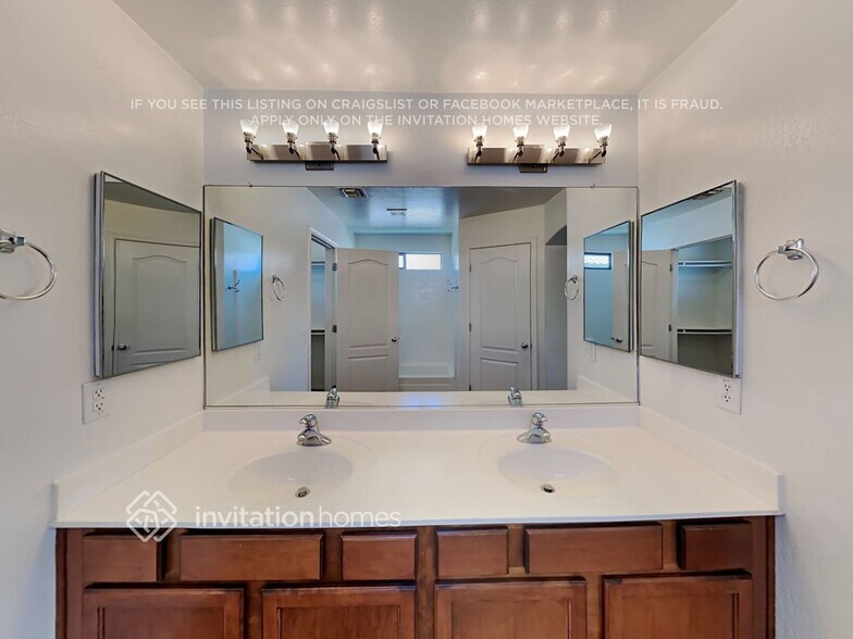 Building Photo - 11290 W Harrison St