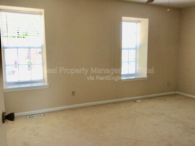 Building Photo - 1664 Jameson Dr