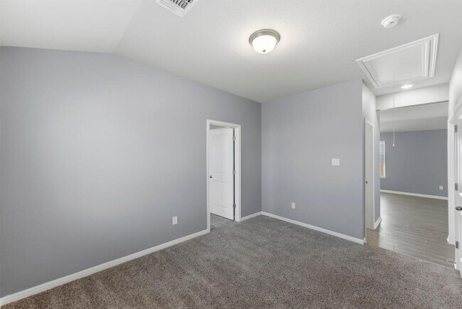 Building Photo - 100 Javans Nest