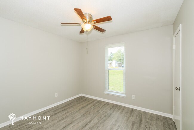 Building Photo - Captivating 3-Bedroom, 2-Bathroom