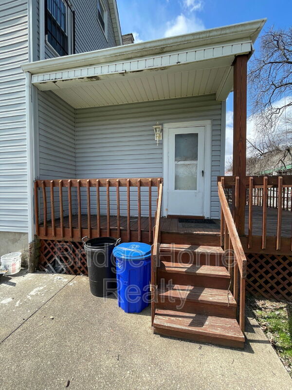 Building Photo - 1367 Montezuma St