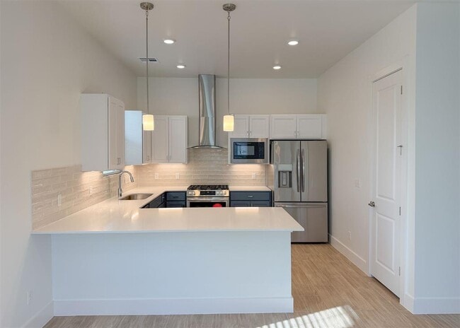 Building Photo - 13112 Maplewood Ave