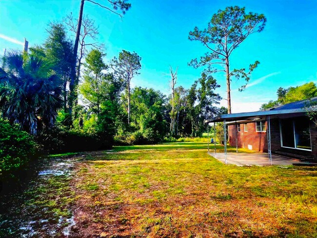 Building Photo - 104 Forest Cir