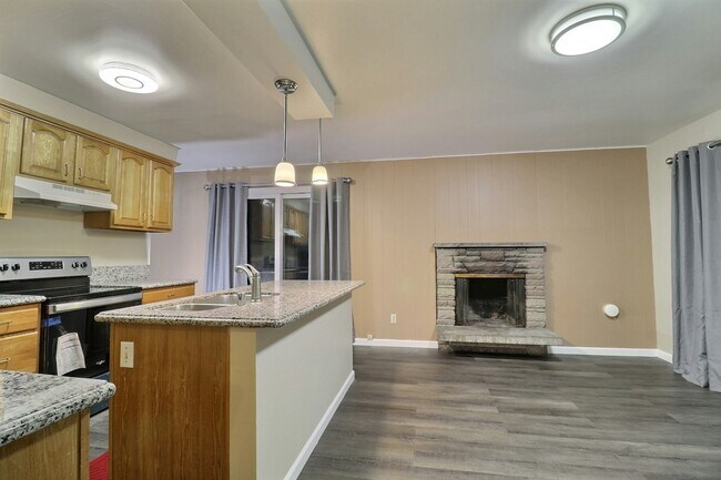 Building Photo - 26804 17th Pl S