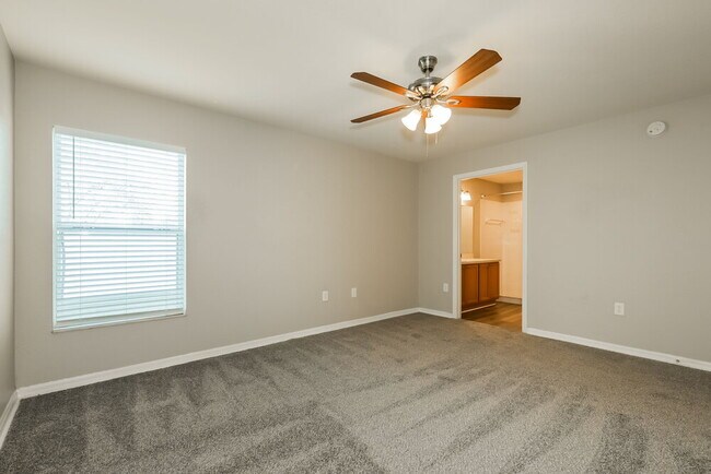 Building Photo - 11341 Southwind Lake Dr