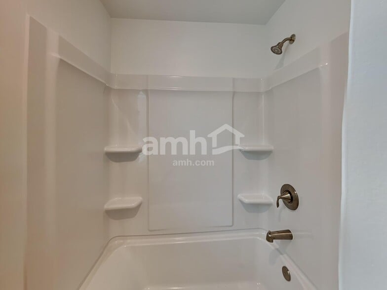 Building Photo - 4980 Bill Cheek Rd