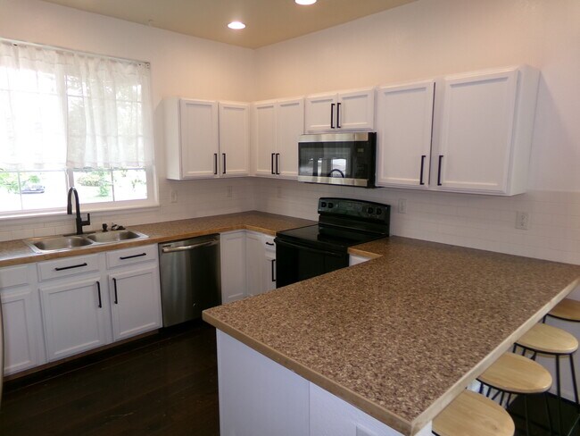 Building Photo - 2613 Bar Harbor Dr