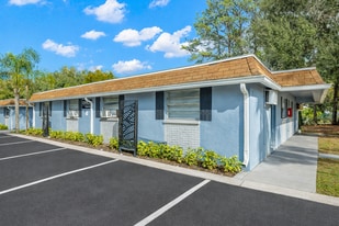 Building Photo - Uptown Villas 68