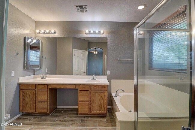 Building Photo - 4329 W Heyerdahl Dr